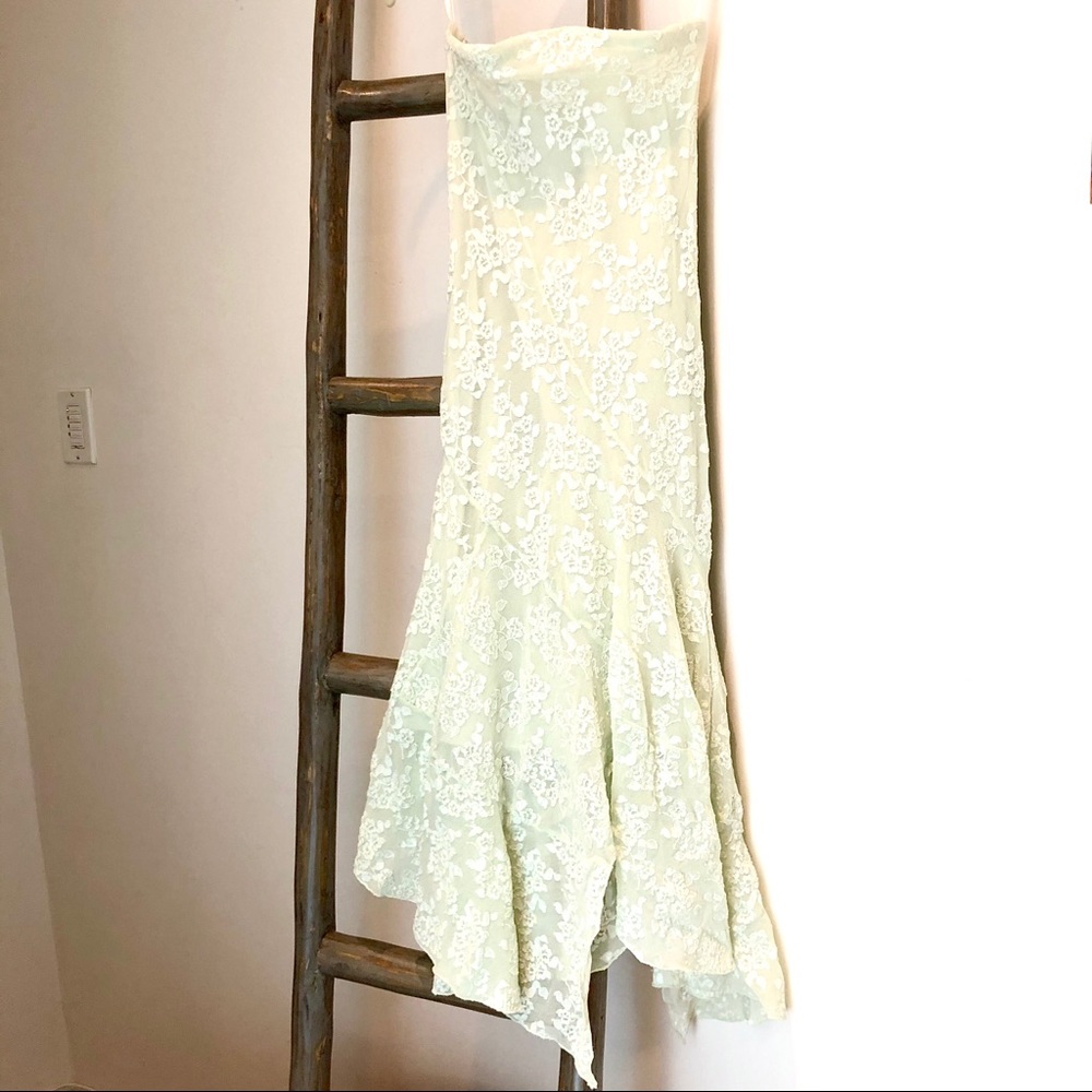 Alexia Admor Mint Green Strapless Lace Dress